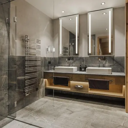 Sportresidenz Zillertal - 4 Sterne Superior Uderns