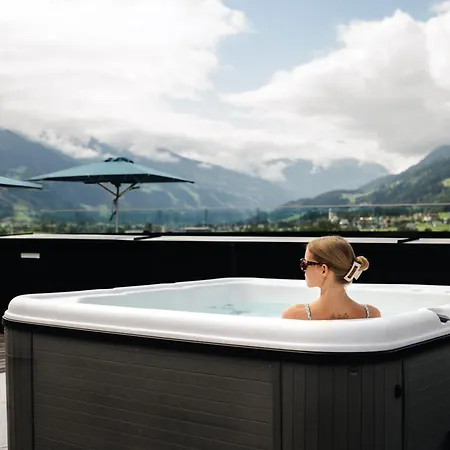 Sportresidenz Zillertal - 4 Sterne Superior Uderns