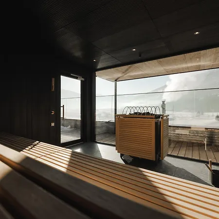 Sportresidenz Zillertal Hotel 4*