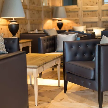 Sportresidenz Zillertal - 4 Sterne Superior Uderns