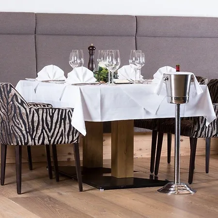 Sportresidenz Zillertal - 4 Sterne Superior Hotel Uderns