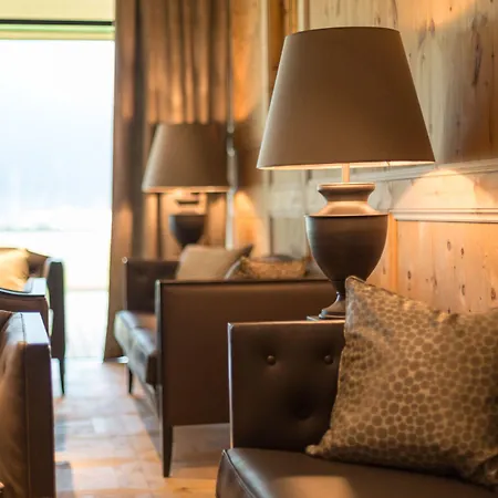 Sportresidenz Zillertal - 4 Sterne Superior Hotel Uderns