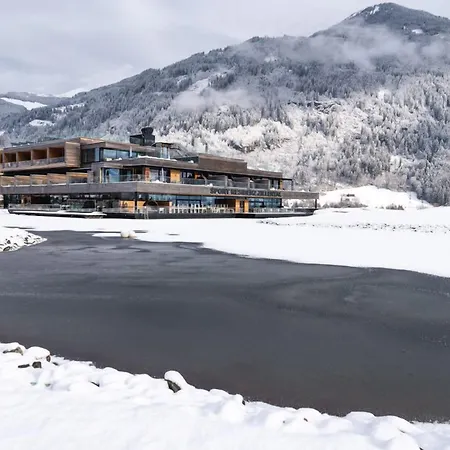 Sportresidenz Zillertal Hotel 4*